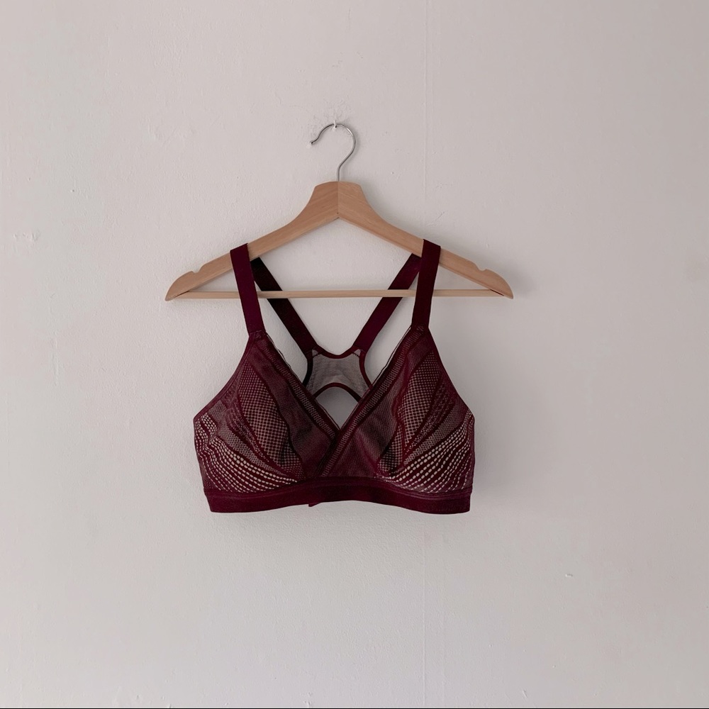 LuluLemon Bra. Burgundy colour.